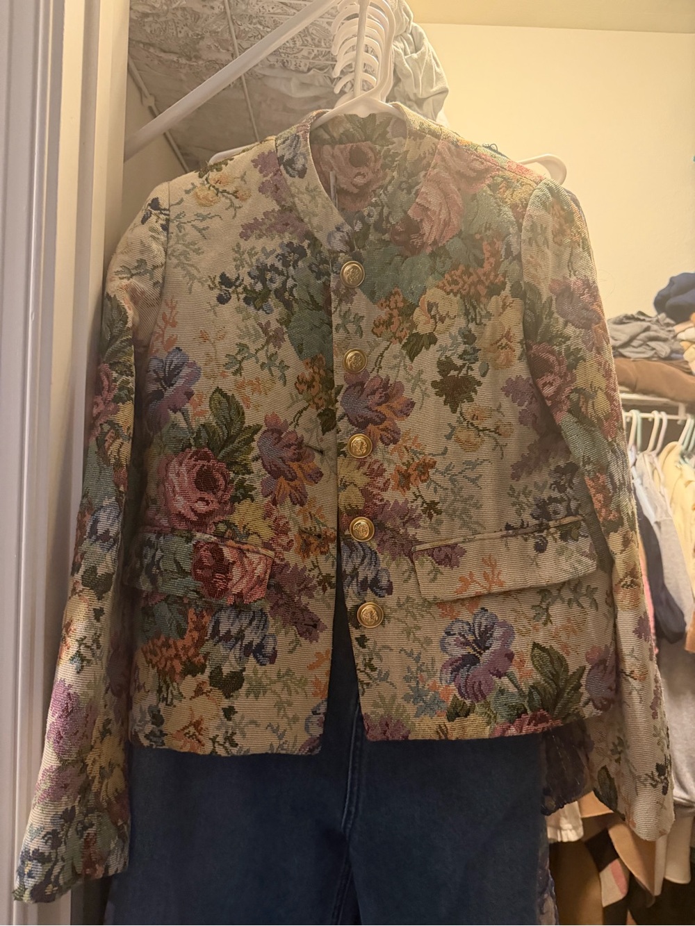 Designers Originals Floral Jacquard Blazer in Cream, Pink, Green